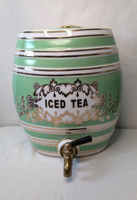 English "Two's Company" Iced Tea Vintage Inspired Decanter