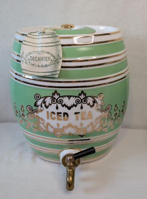 English "Two's Company" Iced Tea Vintage Inspired Decanter