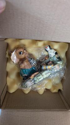 New in Box Pendelfin Family Circle Assortment