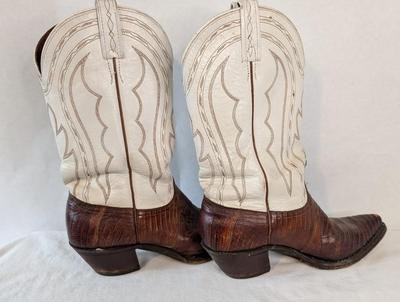Ladies Closed Toe Shoe and Boot Assortment
