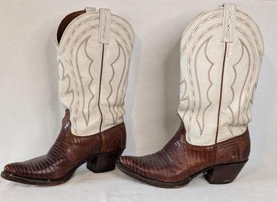 Ladies Closed Toe Shoe and Boot Assortment