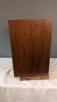 Antique Heterodyne Tube Radio Cabinet