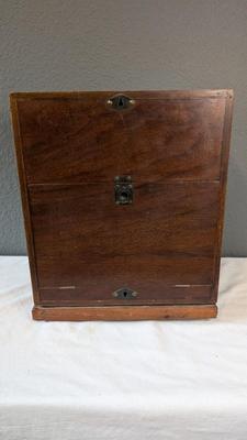 Antique Heterodyne Tube Radio Cabinet
