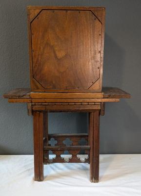 Antique Heterodyne Tube Radio Cabinet