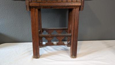 Antique Heterodyne Tube Radio Cabinet
