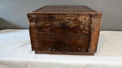 Antique Heterodyne Tube Radio Cabinet