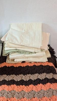 Assorted Linens