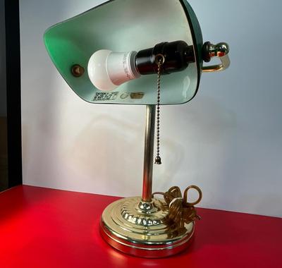 Green Glass Top Banker Lamp 11’x13’
