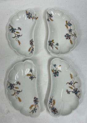 Haviland & Co. Limoges Bone Dishes Set of 4 White w Blue Flowers