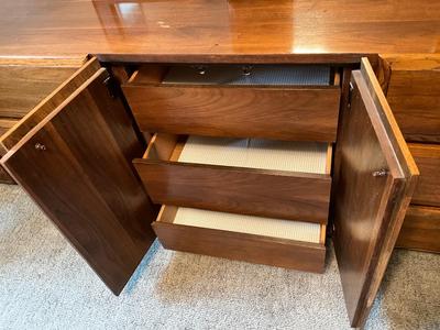 Complete Set of Beautiful Solid Wood bedroom furniture
