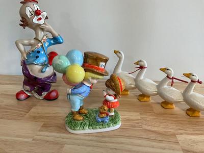Clown and duck decor
