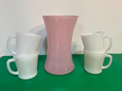 Pink vase and 4 coffee cups