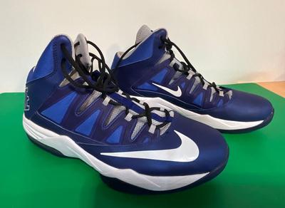 MaxAir Nike shoes, size 12