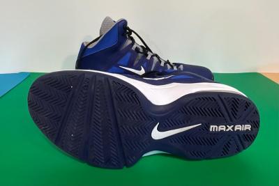 MaxAir Nike shoes, size 12