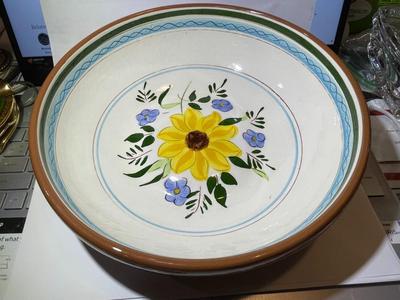 Stangl Pottery Terracotta Flower Pattern Large Round Vegetable Bowl Hand Painted Made in USA in VG Preowned Condition.