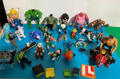 Action figures lot 2