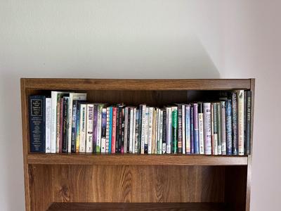 AN ASSORTMENT OF BOOKS (2)