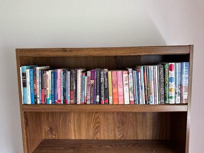 AN ASSORTMENT OF BOOKS (4)