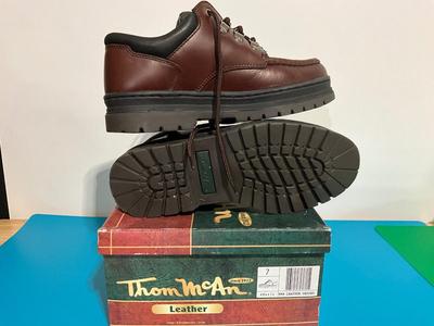 Thom McAn Leather boots size7