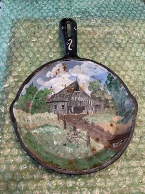 Antique Folk Art Painted 6.5" Skillet Pan of Stable by Donna Keen Artist in Good Condition Preowned from an Estate Cleanout.