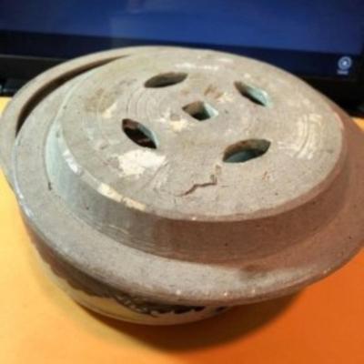 Antique Scarce Chinese Stoneware Large Incense Burner Bowl w/Cover 7.5"W x 3.35"Tall Preowned from an Estate as Pictured. 50
