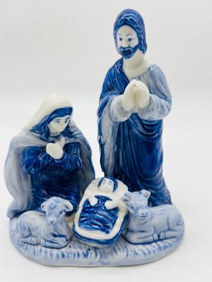 DELFT HOLLAND Manger Figurine