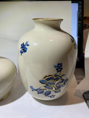 Pair of Lenox China Pagoda 6.75" & 6.25" Bottleneck & Bubble Vases w/Blue Florals and 24K Gold Trim Retired in VG...