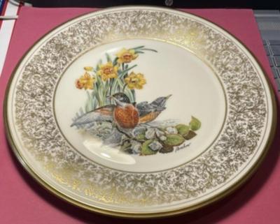 Vintage 1977 LENOX Boehm ROBIN Limited Edition BIRDS 10.5" Collector Plate in VG Condition.