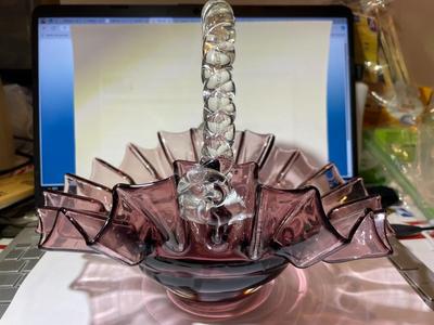 Vintage Deco Style Bohemian Amethyst Art Glass Beehive Basket in VG Preowned Condition.