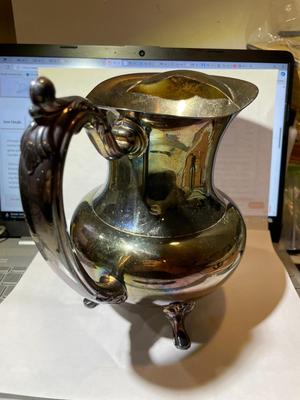 Vintage Oneida Water Pitcher Silver Plated Footed & w/Ice Guard 8" Tall in Good Condition Needs Polishing.