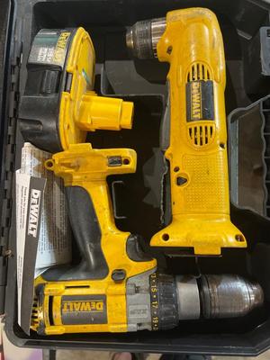 S49-Dewalt right angle drill/driver, Heavy duty XRP half-inch cordless drill and battery