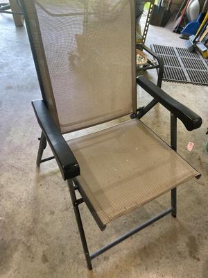 S92-lawn chair and cooler