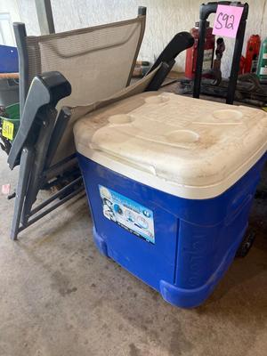 S92-lawn chair and cooler