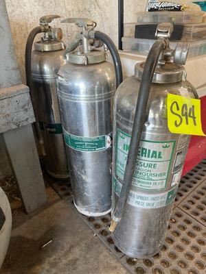 S94-3 Fire extinguishers
