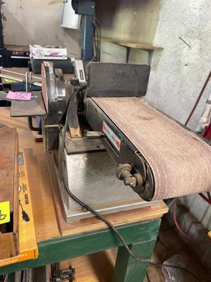 S105- Craftsman 6 x 9“ belt and disc sander
