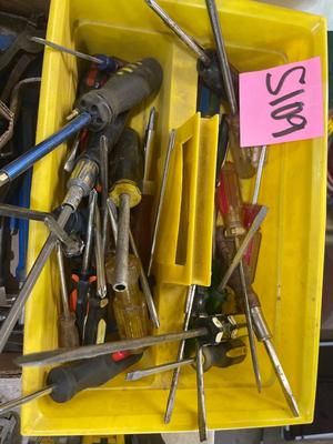 S109-Hand tools and yellow organizer