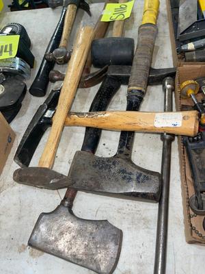 S116-Hammers and hatchets +