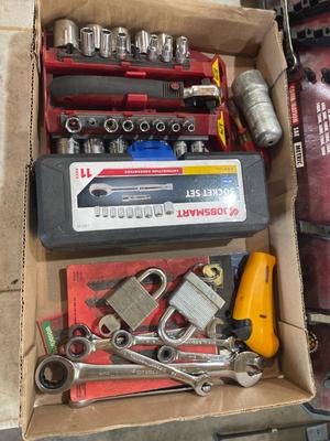 S123-Wrenches, sockets +
