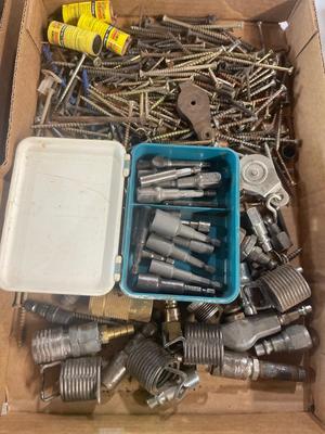 S150-Flat of garage items