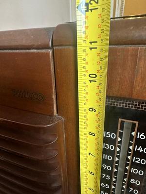 Antique Philco Phonograph/Radio (See Description)