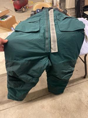 R6-Cabelas overalls (2xl) and men’s large qwest