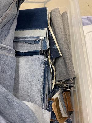 R20-under the bed storage with denim