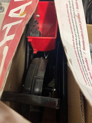 R24-Garden seeder plus extras