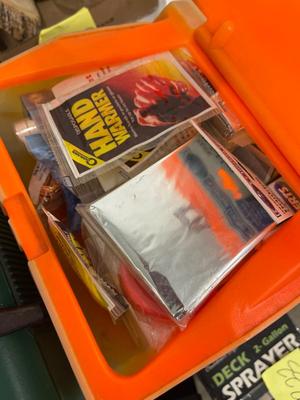 R28-Tacklebox, small cooler, emergency pack