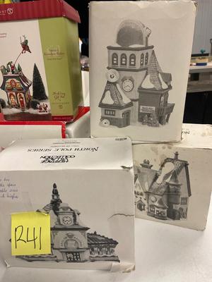 R41-assortment of Christmas village items