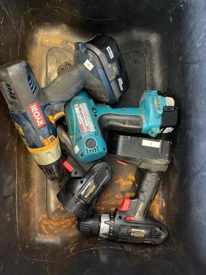 Z27-batteries, chargers, and Tools