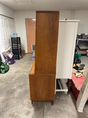 DISPLAY CABINET W/3 DRAWERS AND 2 CUPBOARDS