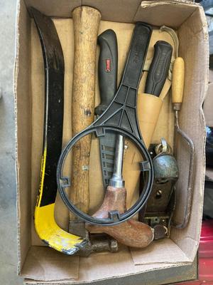 Z53-Small tool chest with flat of Tools