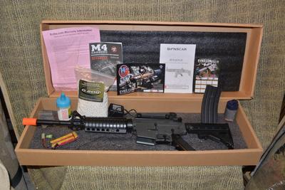 M4 Carbine Electric AIR SOFT Rifle, Untested, w/ Accessories