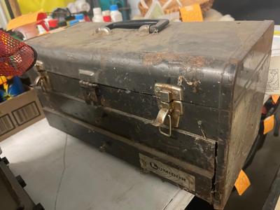 Z91- Metal tool box and contents